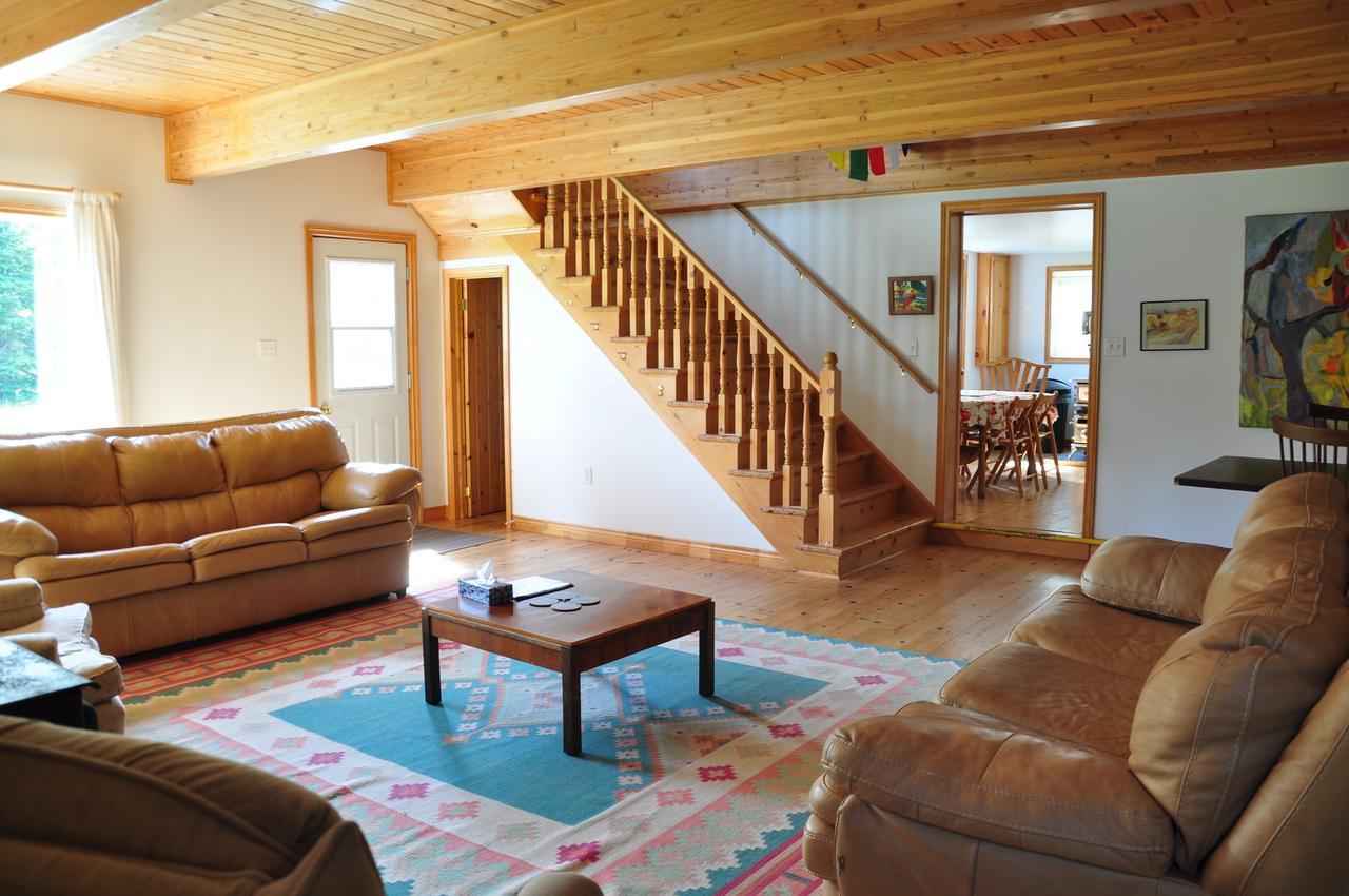 Breton Cove Farmhouse Guest House Indian Brook Exterior photo
